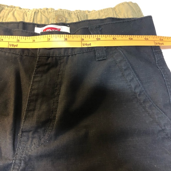2 pairs of boys cargo shorts size 12 Levi’s and Canyon River Blues - Picture 14 of 15